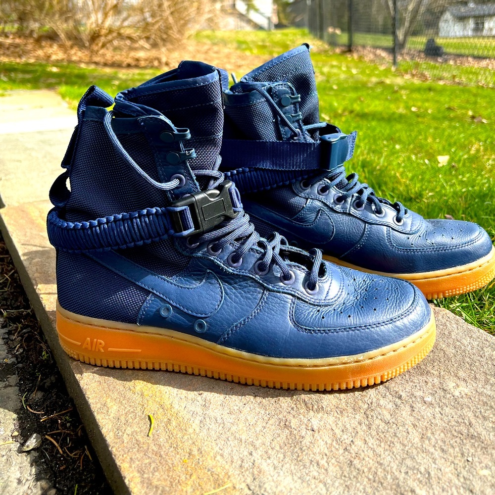 Nike SF 2017 Air Force1 Midnight Navy Men’s Sz 9